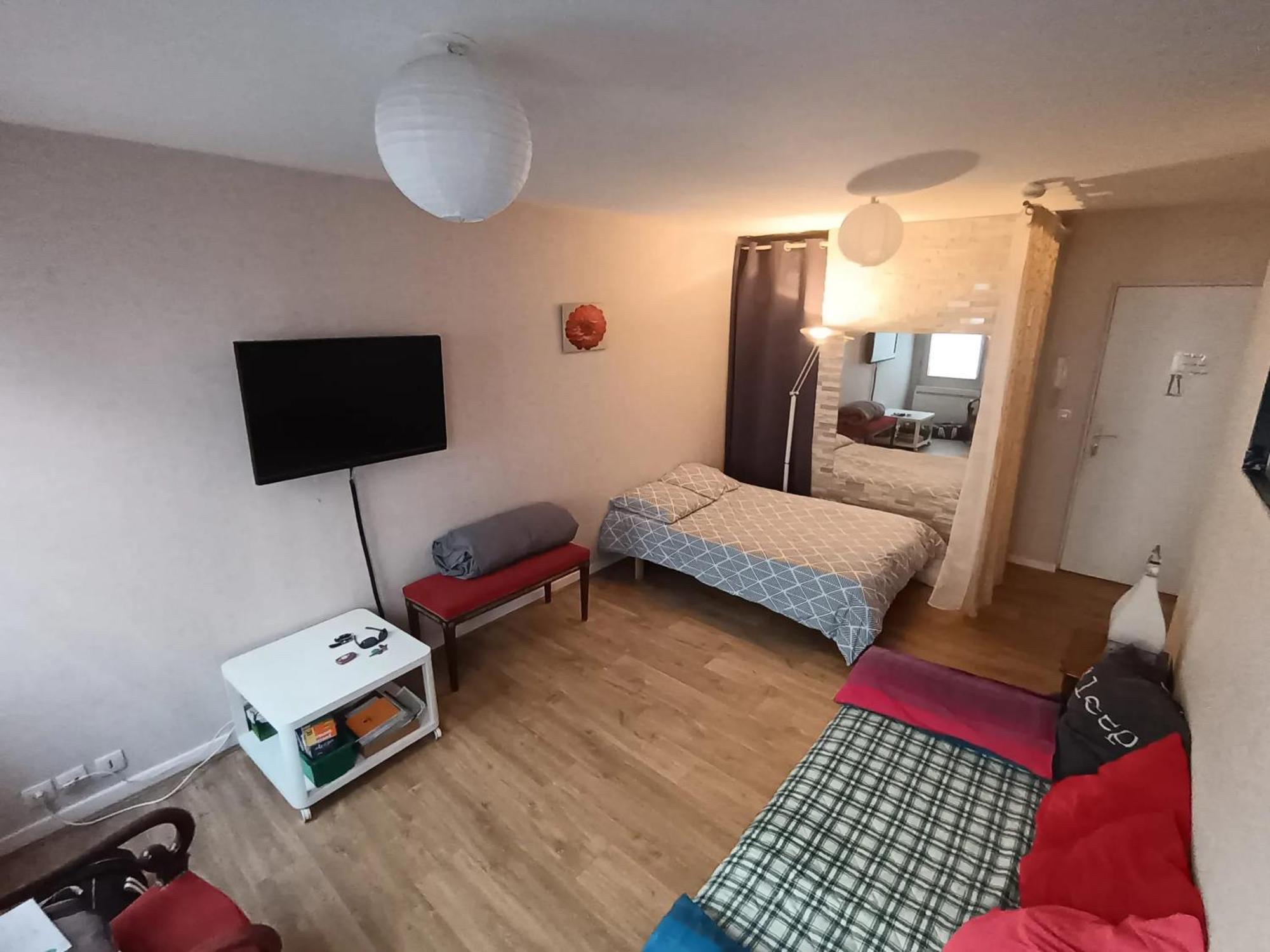 Studio Charmant A Clermont Ferrand 31 M² Parking Inclus Exterior foto